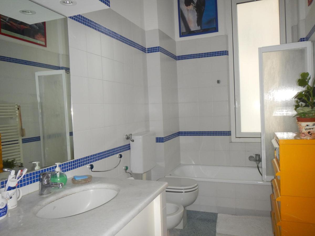 Gli Anemoni B&B Free Parking Genoa Bagian luar foto