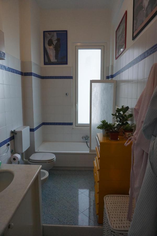 Gli Anemoni B&B Free Parking Genoa Bagian luar foto
