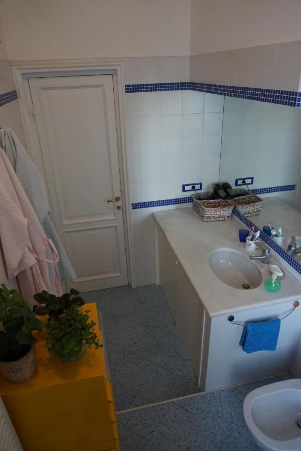 Gli Anemoni B&B Free Parking Genoa Bagian luar foto
