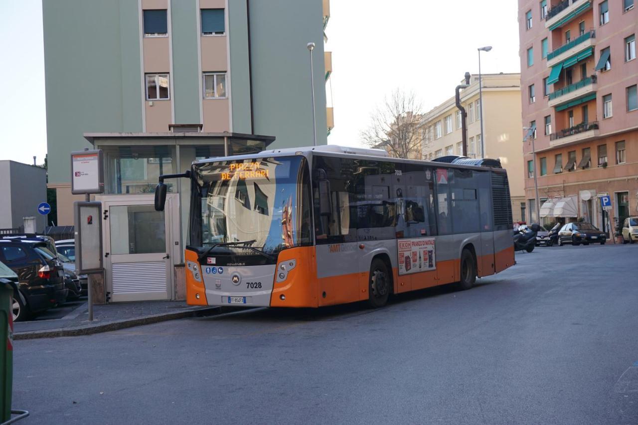 Gli Anemoni B&B Free Parking Genoa Bagian luar foto